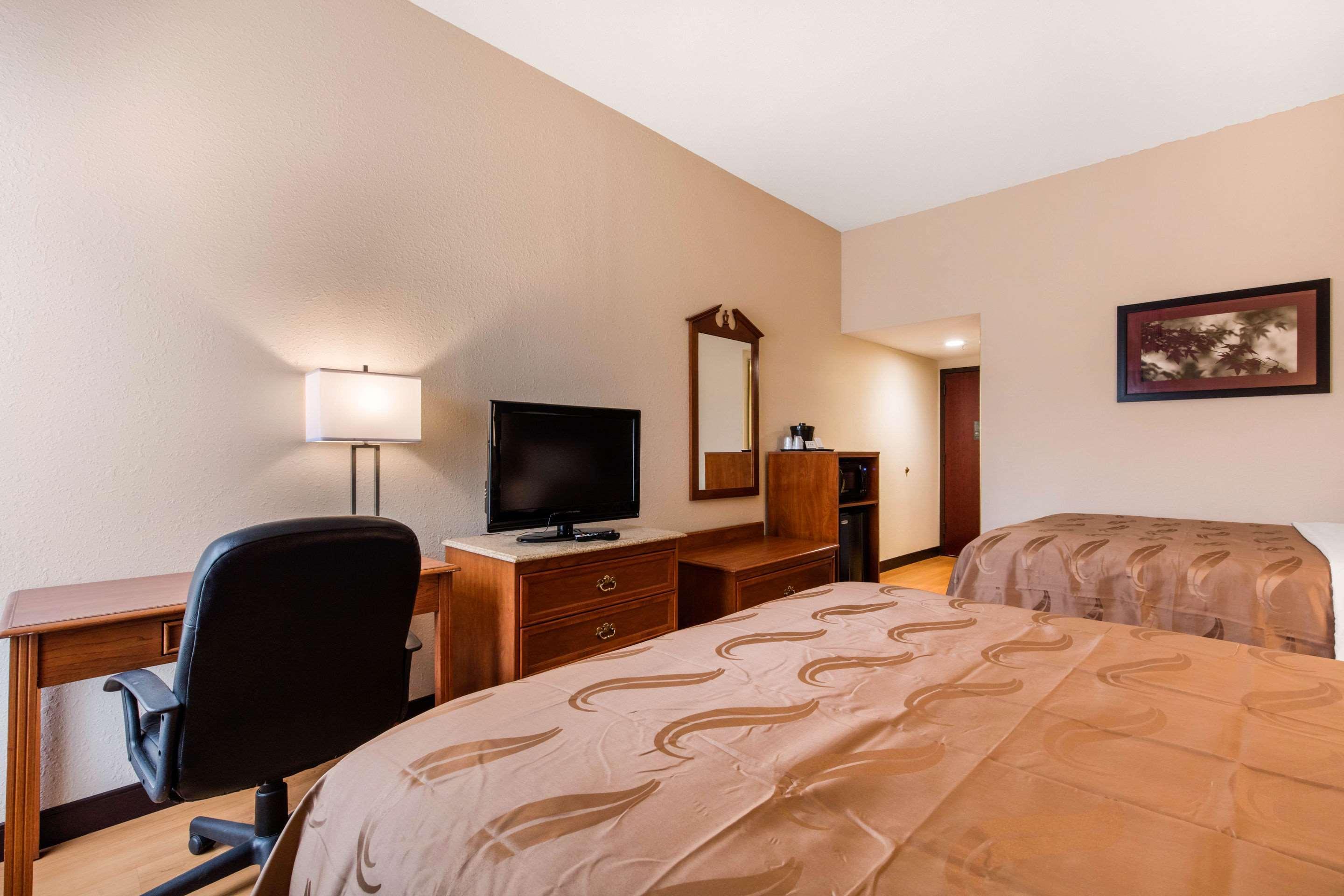 Quality Inn Valley - West Point Екстериор снимка