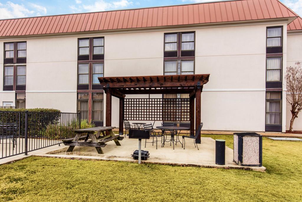 Quality Inn Valley - West Point Екстериор снимка