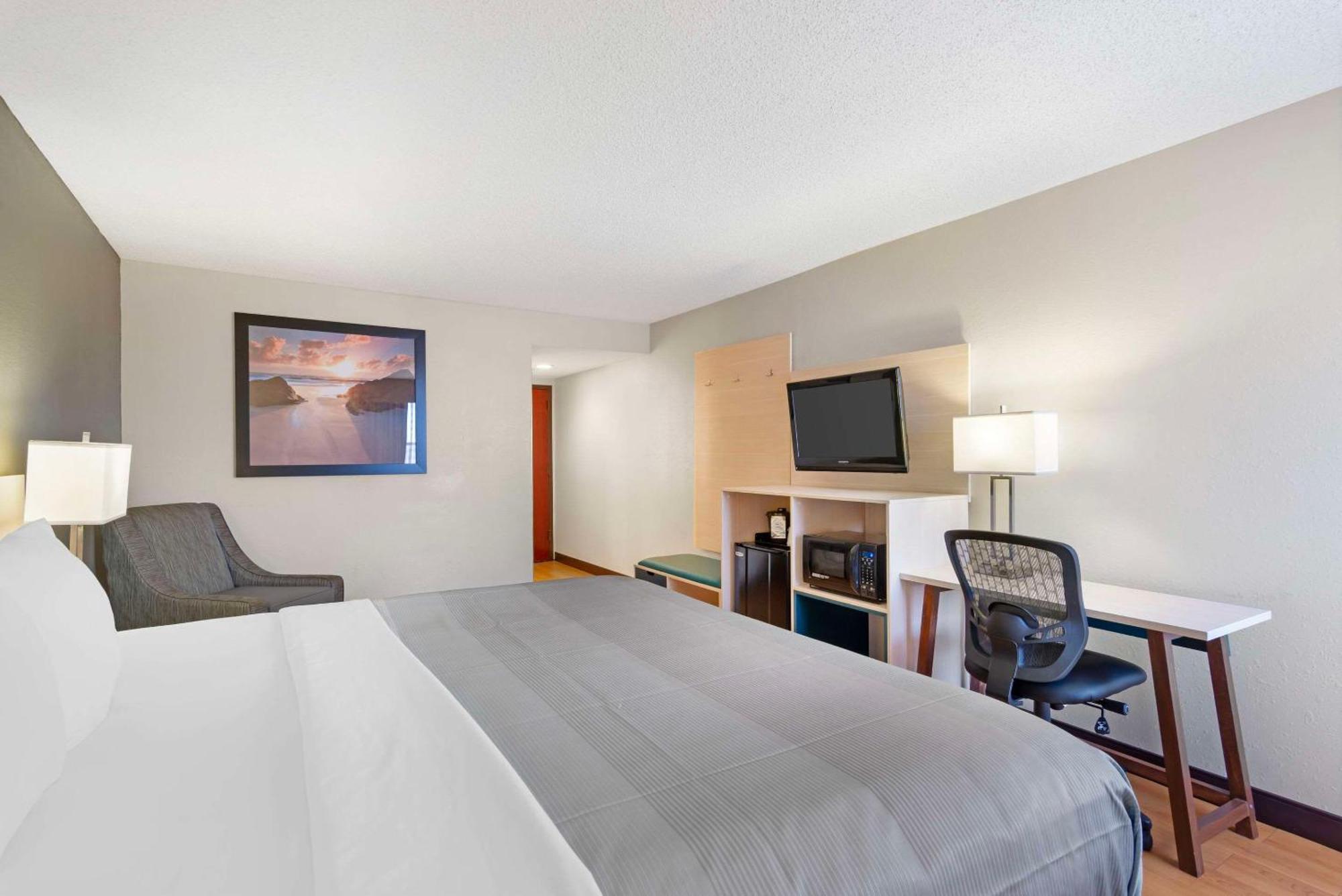 Quality Inn Valley - West Point Екстериор снимка