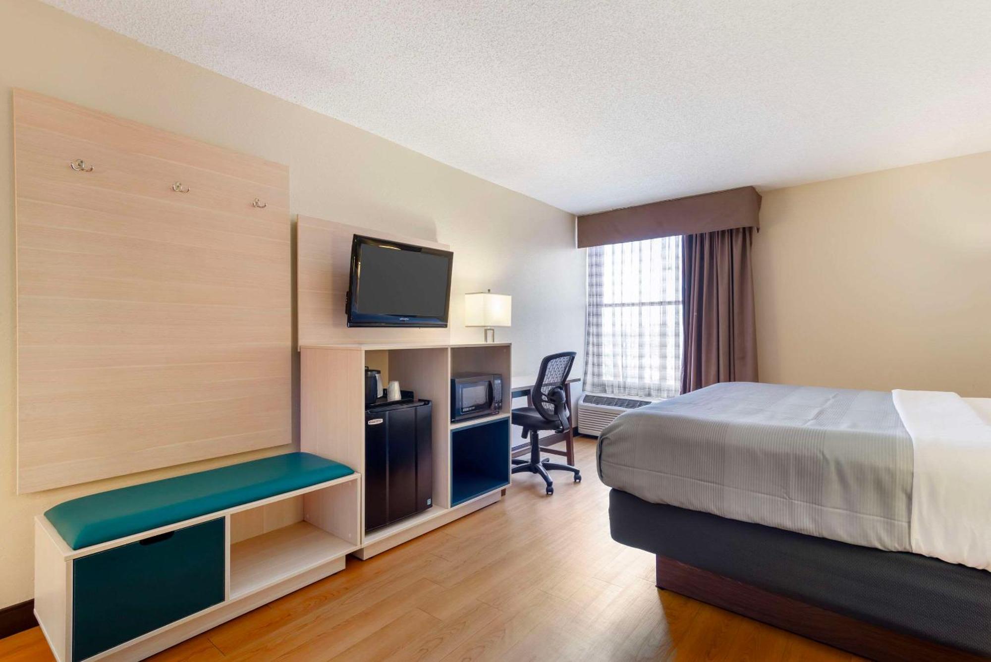 Quality Inn Valley - West Point Екстериор снимка